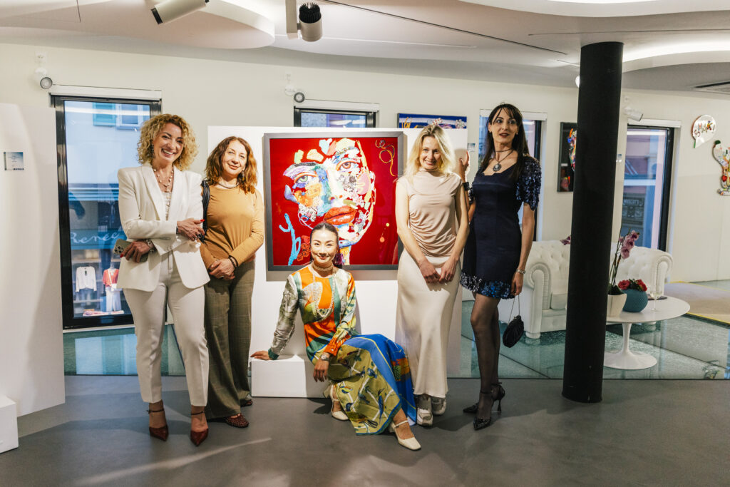 "Incontri" - la mostra del Maestro Antonio Murgia "Incontri" - la mostra del Maestro Antonio Murgia