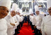 Una pasticceria in banca, il maestro Iginio Massari inaugura a Milano