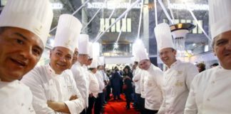 Una pasticceria in banca, il maestro Iginio Massari inaugura a Milano
