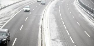 Lombardia ancora sotto la morsa della neve. Treni in ritardo di oltre 3 ore.