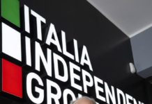 I.Independent farà occhiali Mickey Mouse
