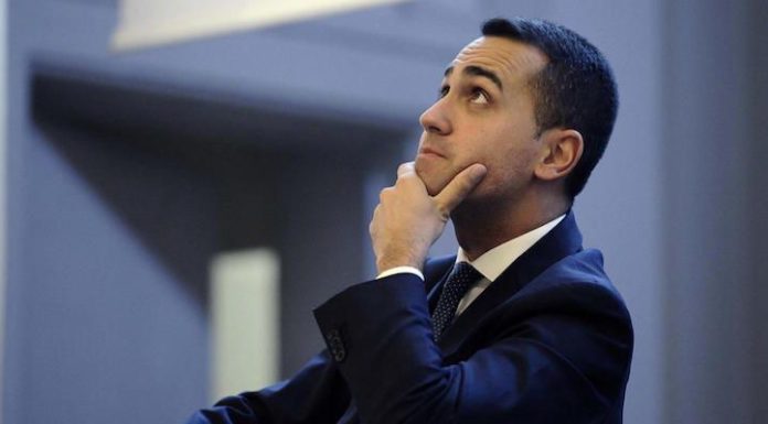 M5S, Di Maio lascia? Conte: tirato per la giacchetta. Intanto altri 2 deputati se ne vanno.