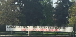Siria, striscione contro guerra a Milano