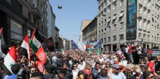 25 aprile:folla e contestazioni a Milano