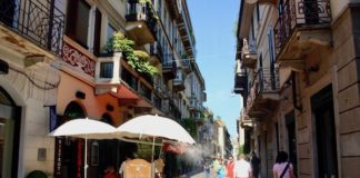Brera Streeteat Food Court, corte del cibo di strada e del design