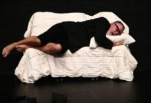 Performance di Mullican a Hangar Bicocca