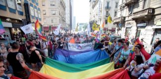Gay: Comune Milano patrocina Pride