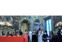 Angela Bellomo premiata a Excellence, evento di Salon de la Mode a Palazzo Visconti a Milano.