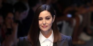 La Bellucci sfila per Dolce & Gabbana