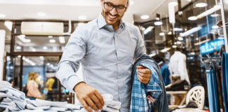 GUARDAROBA STRACOLMI, NON USIAMO OLTRE L’80% DEGLI ABITI CHE COMPRIAMO