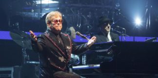Elton John, tour d’addio in total Gucci