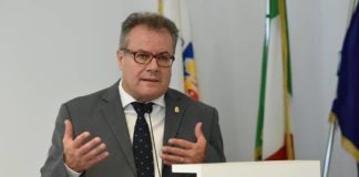 Brivio: “Opposizione a provvedimento normativo può avvenire per via giuridica e non tramite trasgressione obblighi di legge”