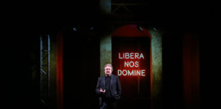 Libera Nos Domine, Enzo Iacchetti al Teatro Delfino da mercoledì 16 a domenica 20.