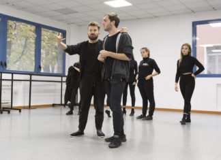 Bernstein School of Musical Theater Audizioni anno accademico 2019/202010 borse di studio per giovani talenti 1 borsa di studio per Master di formazione a Londra.