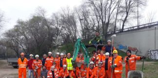 In attesa dell’Adunata, gli Alpini piantano nuove querce al Parco di Rogoredo.