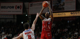 Olimpia fa suo il derby con Varese.