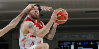 L’Olimpia vince a Trento all’oveertime e blinda il primo posto in classifica.