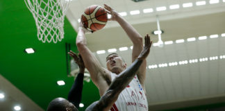 Un’Olimpia rimaneggiata per gli infortuni perde ad Avellino, ultima chance venerdì per riportare la serie a Milano.