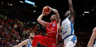 Gara 1 ancora fatale per l’Olimpia, vince Sassari, venerdì 31 Gara 2 sepre al Mediolanum Forum.