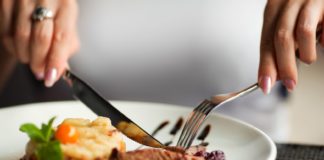 Paese che vai, buone maniere (a tavola) che trovi: TheFork racconta il galateo a tavola all’estero.