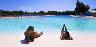 Amore, in vacanza 3 volte più probabile, gettonatissima la Sicilia.