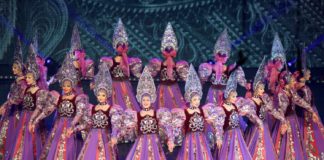 Il Russian National Show “Gzhel” sul palco del Teatro Nuovo il 7 gennaio.