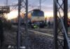 Scontro auto-treno, paura a passaggio a livello nel bresciano.