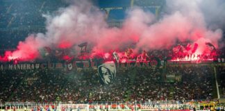 Tifoso del Milan accoltellato all’uscita dello stadio di Bologna.