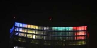 Olimpiadi, Pirellone illuminato.