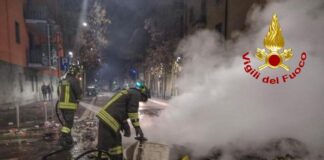 Vigili del Fuoco aggrediti da centro sociale.