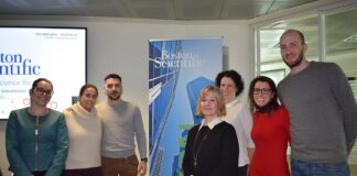 Dalla Boston Scientific a Mai Stati Sulla Luna doni per prendersi gioco dell’autismo.
