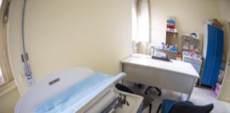 Coronavirus, assalto agli ambulatori, rissa all’Ats di piazza Bande Nere.