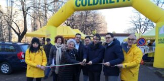 Inaugurato il nuovo farmers’ market: in via Rizzoli il cibo di stagione e a km zero.