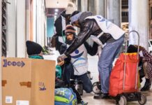 Emergenza alimentare: Progetto Arca raddoppia i pacchi viveri consegnati a casa alle famiglie in difficoltà.