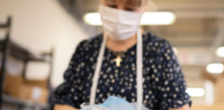 Coronavirus, Fontana: iniziata produzione di mascherine.