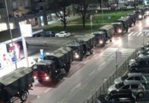 Colonna di camion militari porta via i feretri dei deceduti da Bergamo.