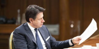Coronavirus, nuove restrizioni: chiusi bar, pub e ristoranti, trasporti garantiti, fabbriche controllate. Arcuri commissario all’emergenza.