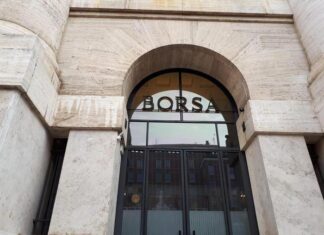 Borsa, giornata fiacca.