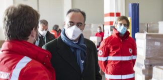 Coronavirus, aggiornamento, calano i contagi ma superata quota 8.000 morti. Gallera: dati sui contagi confortanti, gli ospedali iniziano a respirare.