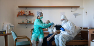 Inchiesta Rsa, si indaga anche oltre la delibera regionale, sul tavolo le convenzioni con ospedali e cliniche.