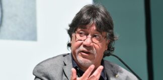 Coronavirus, morto in Spagna lo scrittore cileno Luis Sepulveda, aveva 70 anni.