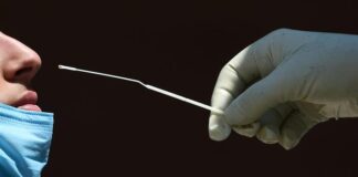 Coronavirus, ci sono casi di nuova positività ma in forma più lieve.