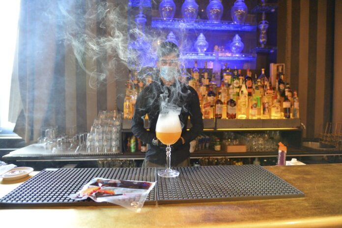 Maison Milano Bar ristorante che confeziona cocktail a domicilio e a breve anche da asporto