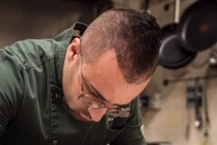 Riapre La Porta Antica a Brescia. Gli ospiti del prestigioso ristorante dello chef stellato Augusto Valzelli ogni giorno potranno scegliere fra tre originali menù.