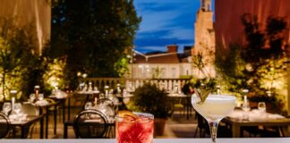 Clotilde Brera riapre. La terrazza più romantica di Milano riprende vita con tante novità: le distanze aumentano, ma la dimensione sarà più intima e familiare che mai.