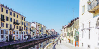 Dal fiordo di Furore ai Navigli di Milano: 10 luoghi italiani che ricordano altri posti nel mondo secondo Volagratis.com.