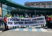 Flash mob di tassisti e City Angels per ringraziare il personale del Sacco.