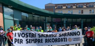 Flash mob di tassisti e City Angels per ringraziare il personale del Sacco.
