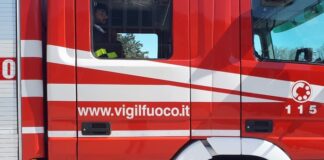Esplosione in appartamento a Fino Mornasco, morto un giovane.