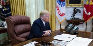 Social networks, decreto presidenziale di Trump: sono testate editoriali, non possono censurare la libertà di espressione.